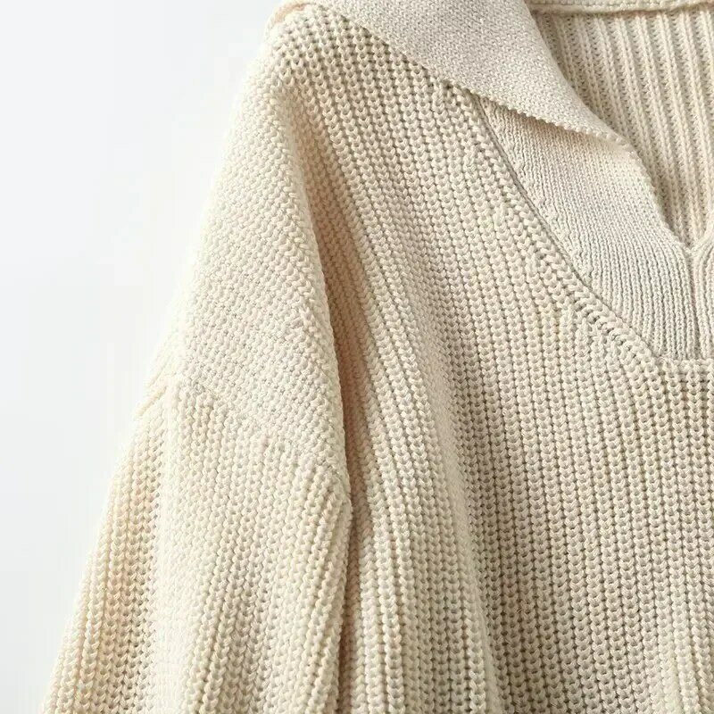 Wanita 2023 mode baru kerah besar desain bergaris Sweater rajut Retro V-neck lengan panjang Pullover atasan cantik.
