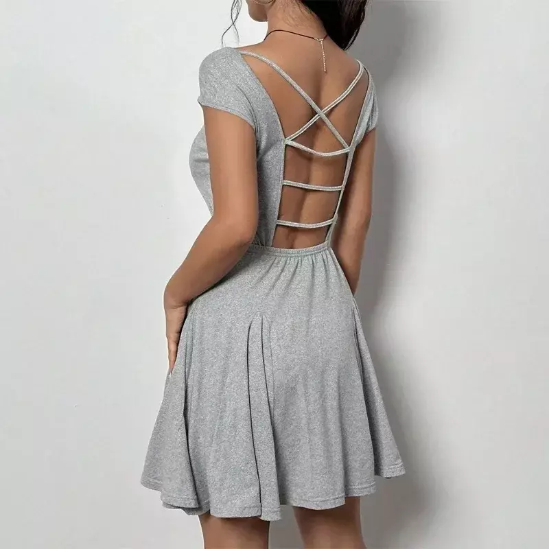 Gaun Mini kerah tinggi punggung terbuka seksi elegan gaun wanita musim panas 2024 gaun pendek kurus rajut leher besar baru YSQ28