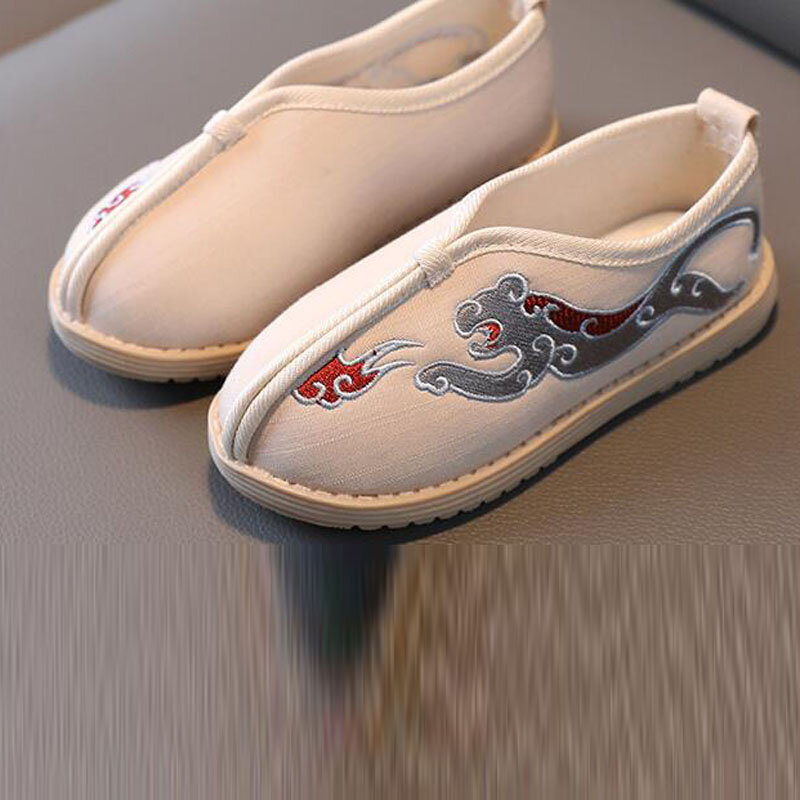 Nuovi mocassini di stoffa ragazzo bambini scarpe basse Casual scarpe per bambini in stile cinese per ragazzi scarpe da prestazione ricamate CSH1438