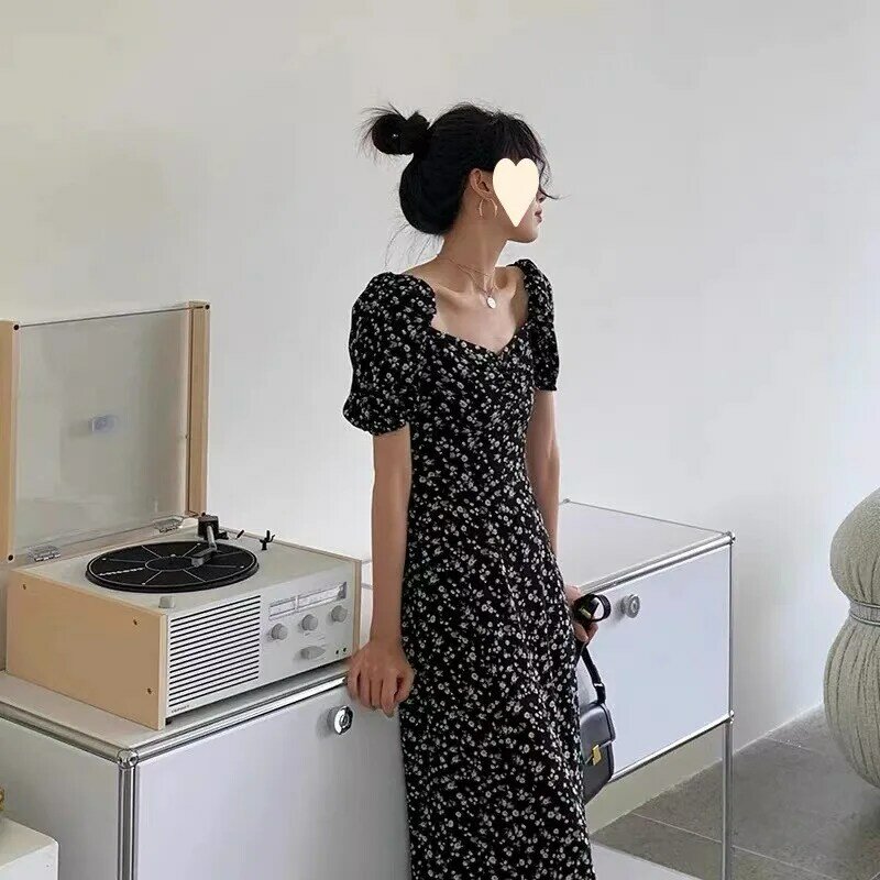 French First Love Sweet Square Neck Bubble Sleeve Small Fresh Fragmented Flower Dress Black Temperament Long Skirt