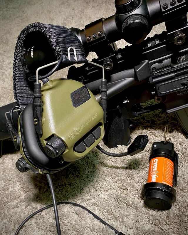 EARMOR M32 MOD4 Tactical Headset Jagd & Schießen Ohrenschützer mit Mikrofon, Sound Verstärkung, Nato TP120 Jacke