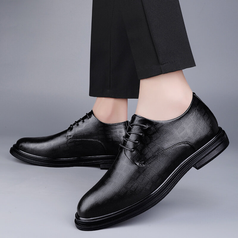 Mężczyźni ubierają buty buty na koturnie platformie oddychające Casual Business luksusowe oryginalne skóra miękka buty o 7CM wyższe męskie