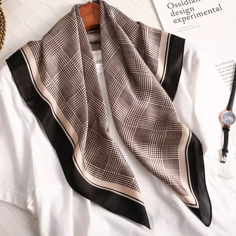 女性用シルクサテンヘッドスカーフ,デラックス,市松模様のプリント,ネックスカーフ,70cm,正方形