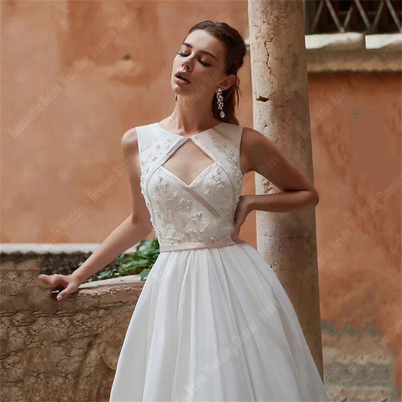 Simple Fresh Women Wedding Dresses Beach Round Neck Lace Appliques Extra Creative Hollow Out Design Mopping Length Bridal Gowns