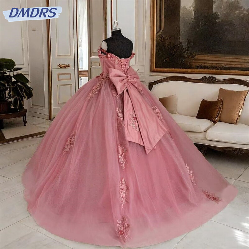 Elegante abito da ballo principessa affascinante abito Quinceanera romantico 3D fiori Applique pizzo con mantello dolce 16 vestito Vestido De