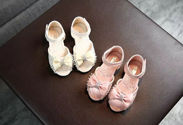 Girls Sweet Bow Princess Shoes Children Fashion Peep Top Sandals for Party Wedding Kids Leather Shoes with Colored Rhinestones