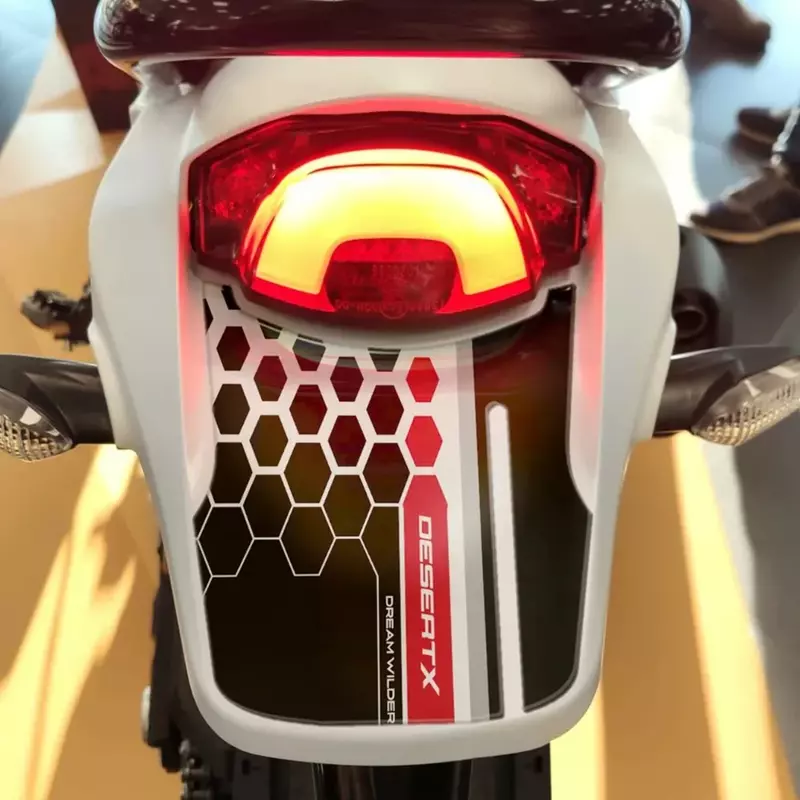 Adesivo protettivo in resina epossidica per moto 3D protezione del serbatoio del carburante adesivo per tappo del serbatoio del carburante per Ducati Desert X 2022 2023