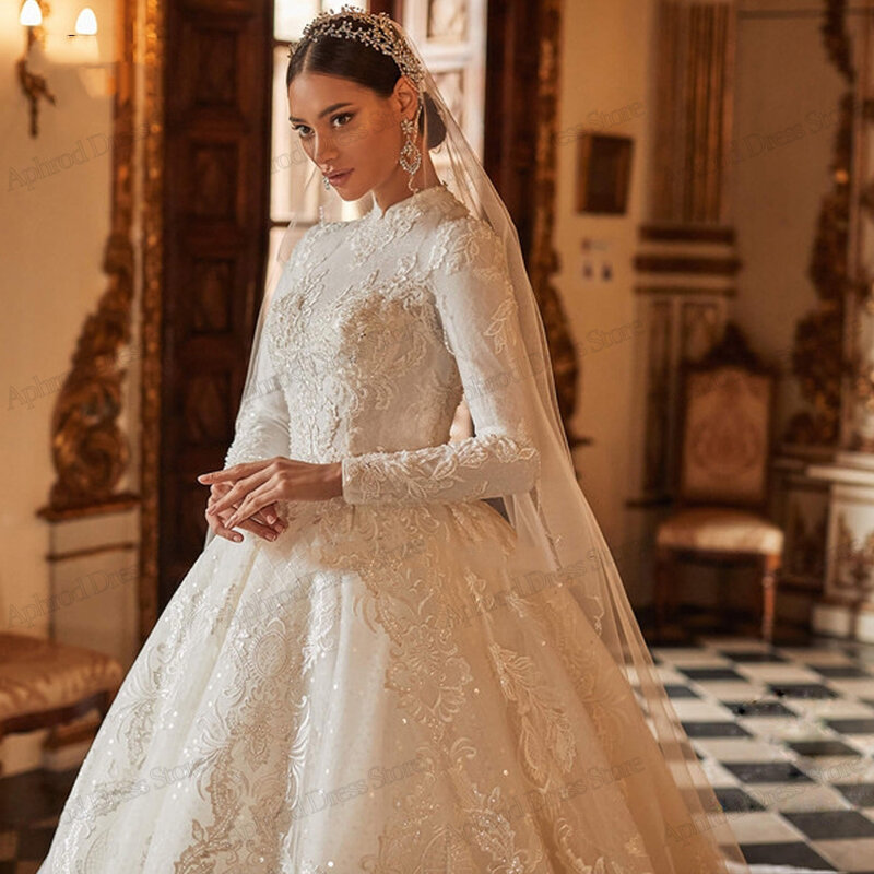 Wykwintne suknie ślubne wspaniałe suknie ślubne koronkowe aplikacje księżniczki na formalne przyjęcie luksusowe Vintage Vestidos De Novia
