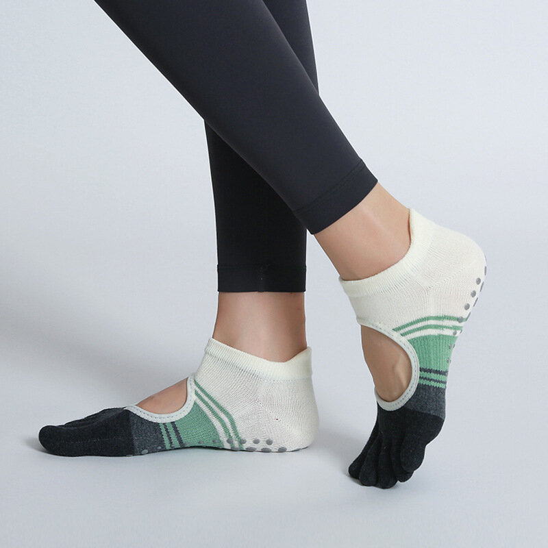Kaus kaki Yoga berjari lima wanita, kaus kaki Pilates jari terbuka tanpa jari kaki rendah perca antiselip silikon titik untuk wanita