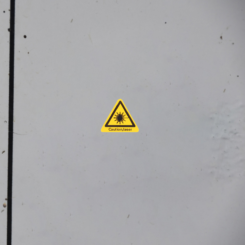 50 buah tanda keselamatan Laser, stiker peringatan hati-hati label emblem peringatan