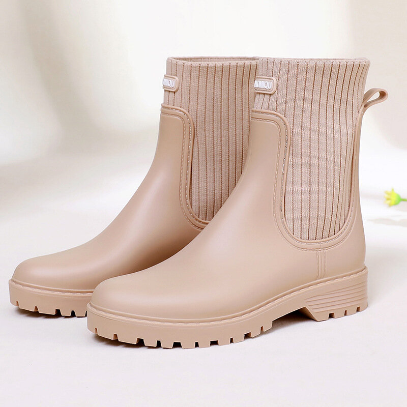أحذية جديدة للمطر موضة صيف 2023 للنساء أحذية بدون كعب مناسبة للأماكن الخارجية أحذية نسائية مريحة للمطر أثناء العمل أحذية غير قابلة للانزلاق يمكن سحبها