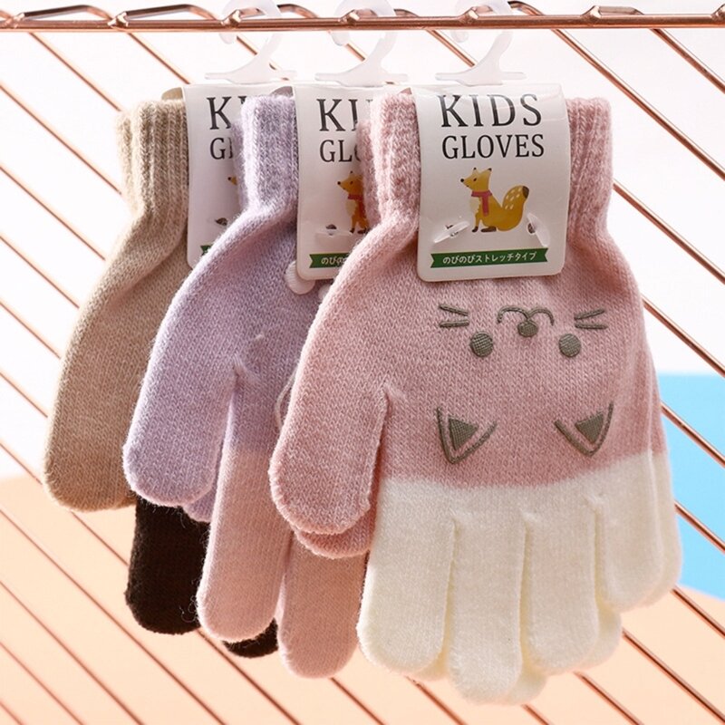 Modèle de dessin animé froid d'hiver de gants chauds d'enfants de couleur de contraste de version coréenne