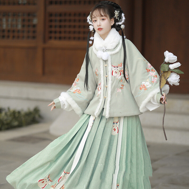 Herbst Winter verdickte Frauen Hanfu klassische Retro chinesische Neujahrs kleidung exquisite bestickte Druck Volkstanz Kostüme
