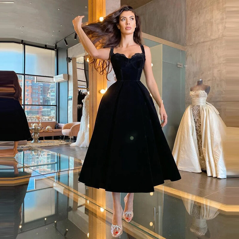 Black Velvet Short Prom Dresses Sweetheart Tea-Length Velour Prom Gowns Spaghetti Straps A-Line Formal Party Dresses