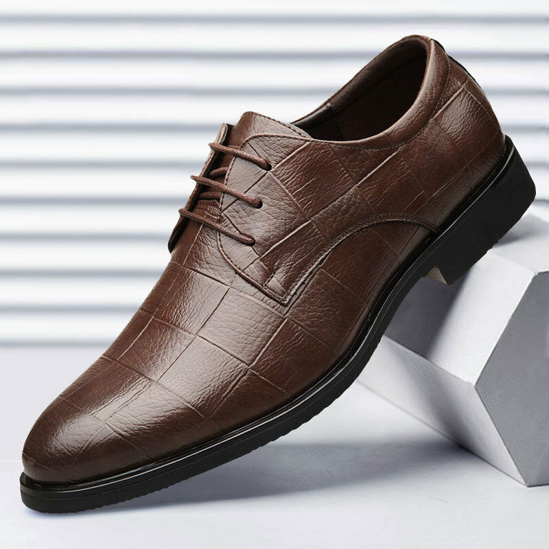 Chaussures Oxford italiennes pour hommes, chaussures provoqué en cuir pour hommes, chaussures d'affaires de printemps classiques, mode de luxe, nouvelle arrivée