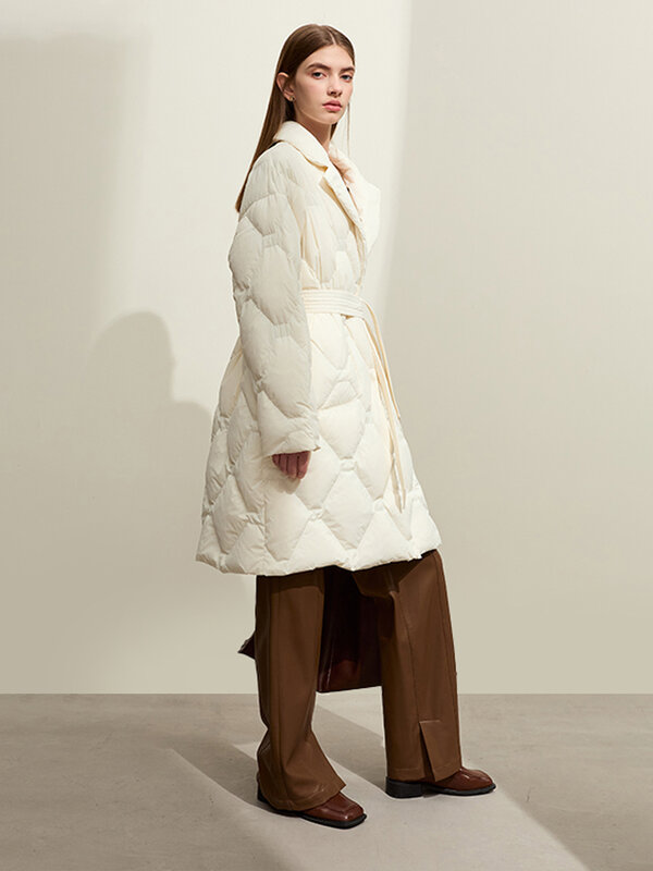 AMII-Chaqueta de plumón minimalista para mujer, abrigo ligero con cinturón térmico y diamantes, color liso, invierno, 2023, 12344061