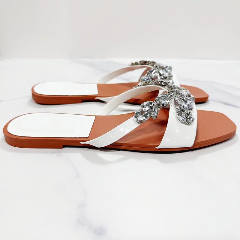 Sandalias planas con decoración de diamantes de agua para mujer, zapatos con punta cuadrada, zapatillas y sandalias planas para verano, 2024