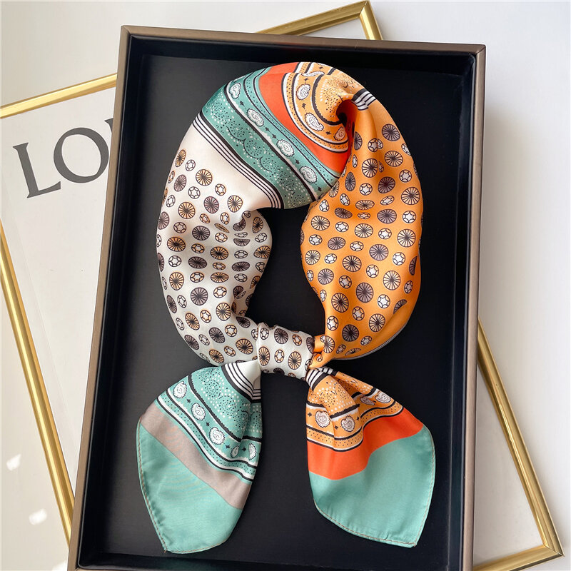 Novo cetim de seda lenço quadrado hijab feminino impressão pescoço gravata femal cabelo banda saco foulard bandana bandana xale envoltórios foulard