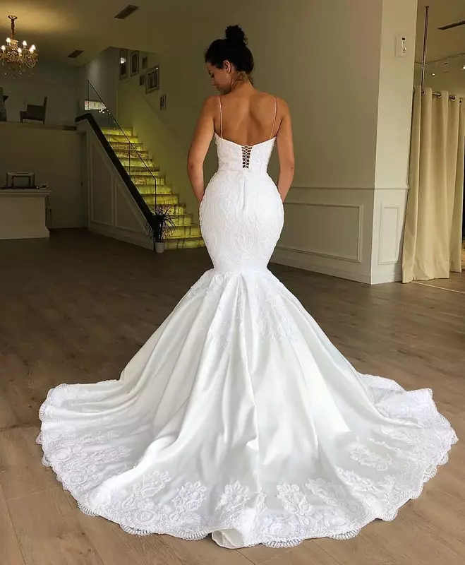 Luksusowa syrenka satynowa suknia ślubna Sexy Backless włoski pasek naklejka suknia ślubna plaża romantyczna wesele sukienka niestandardowa