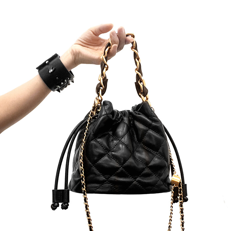 حقيبة متقاطعة مع الجسم ، حزام سلسلة ، مصنوعة من الجلد الطبيعي ، مزيج مثالي ، محافظ عصرية وعملية ، حقيبة يد