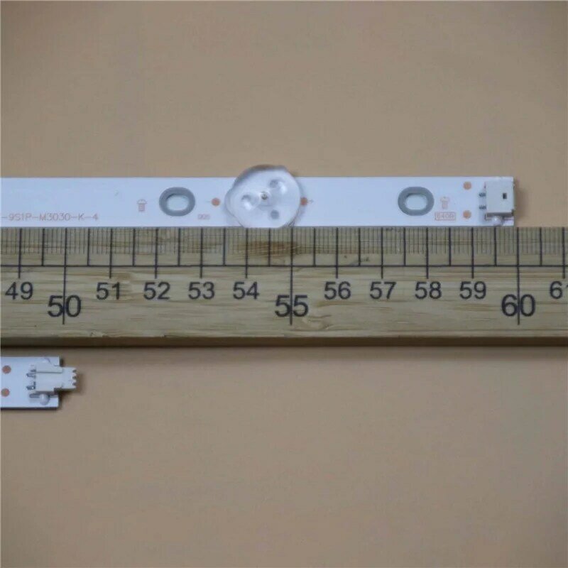 Analyste de barres de tableau pour Philips 55PUG6513/78 Bande de rétroéclairage LED CEJJ-LB550Z-9S1P-M3030-K-4 bandes de lampe matricielle Planches de bande de lentille 10 pièces