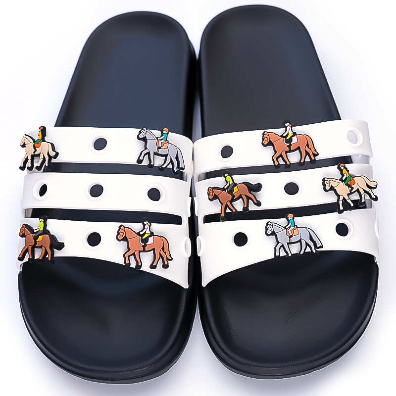 1 pz equestre PVC Croc Charms cavallo scarpa Charms accessori giardino sandalo scarpe decorazioni spille Croc Jeans per bambini donne
