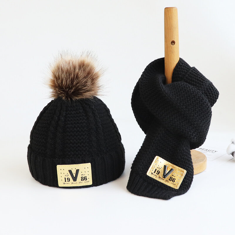 Children's hat and scarf two pieces autumn and winter baby pullover hat boys and girls knitted wool hat with velvet thickening t