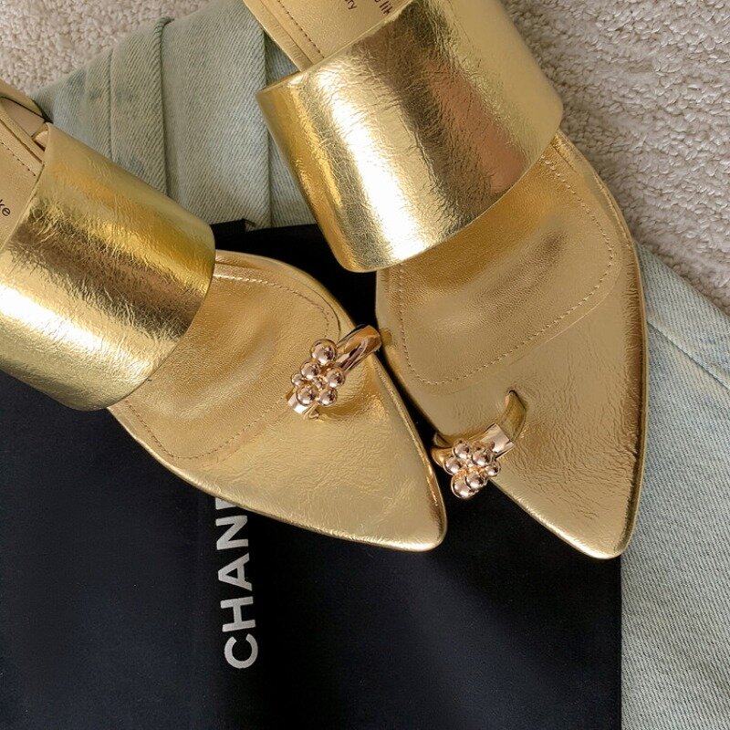 Уличные шлепанцы на высоком каблуке 3 см/6 см, босоножки с острым носком и металлическим зажимом, сандалии под платье, золотистого/серебристого цвета, размеры 34-40, 2024
