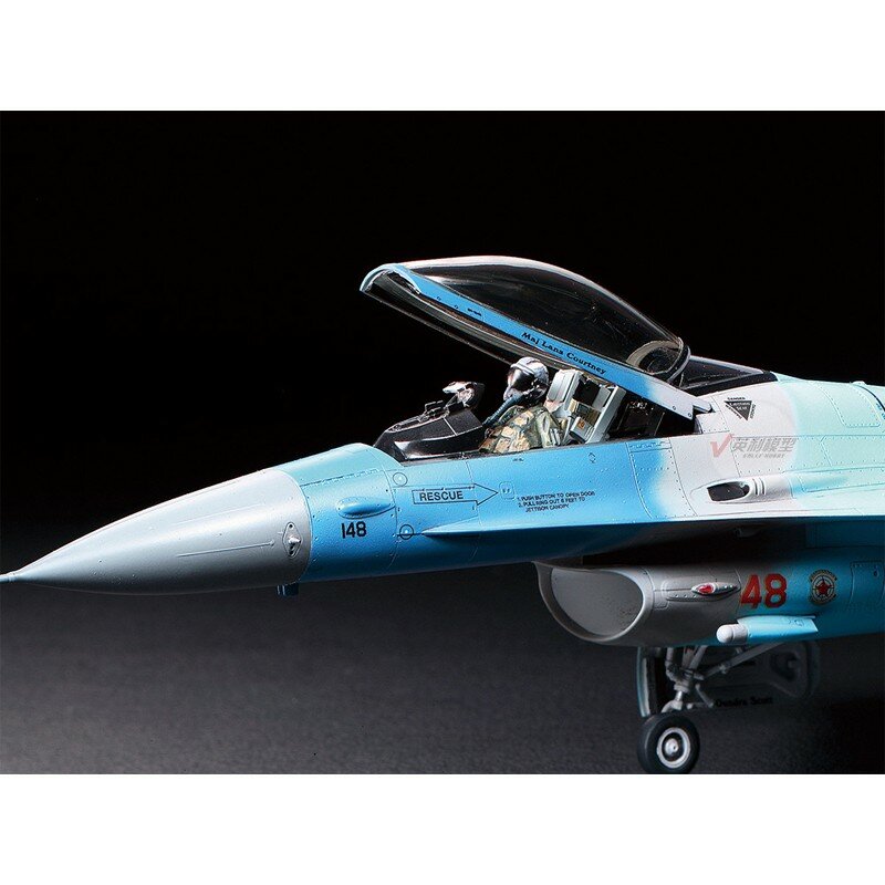 تاميا 61106 ثابت تجميعها نموذج لعبة 1/48 مقياس للولايات المتحدة البحرية F-16C/N القتال الصقر "مقاتلة التكتيكية مدرسة الطيران" نموذج