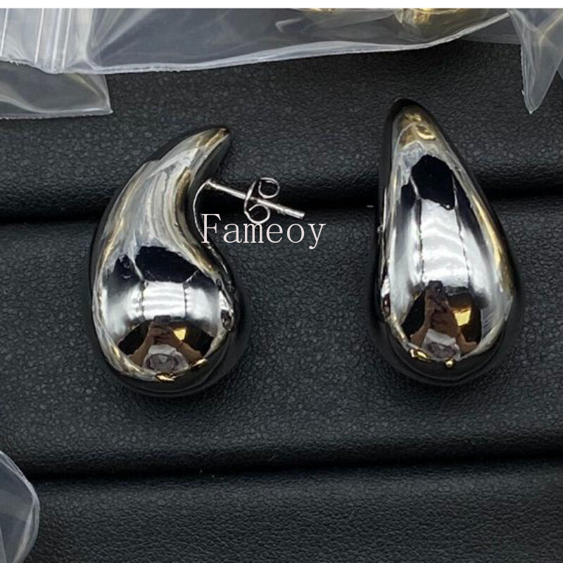 Boucles d'oreilles classiques en forme de gouttelette pour hommes et femmes, nouvelle mode, 2024