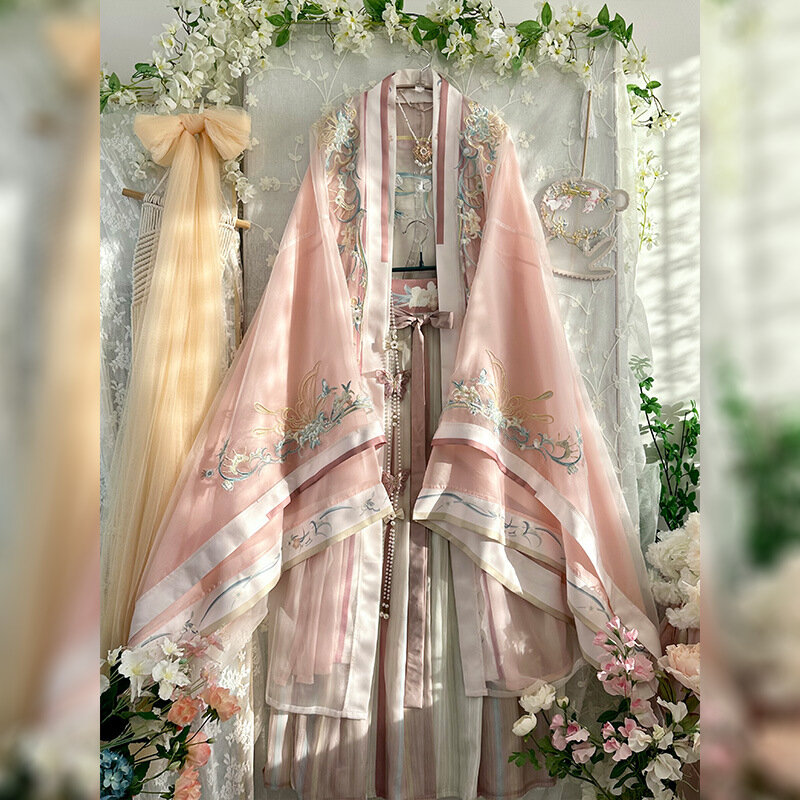 Hanfu Fashionable Chinese style Dress with Embroidery and Gradient Colors, Original Design for Women