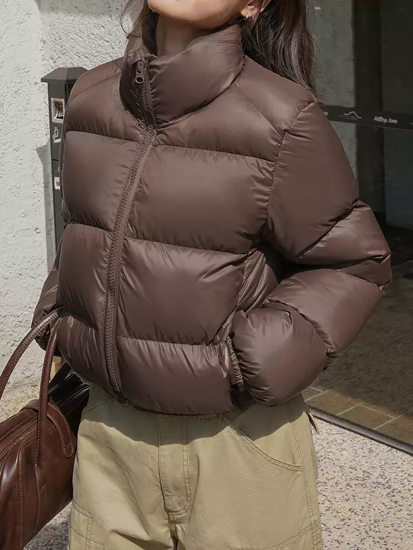 Куртка женская короткая пуховая с воротником-стойкой, на осень/зиму