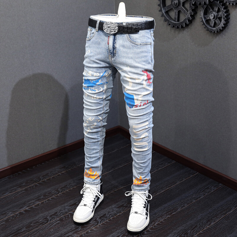 Graffiti azul claro estampado jeans skinny masculino, moda de rua alta, calça jeans retrô, calça designer hip-hop