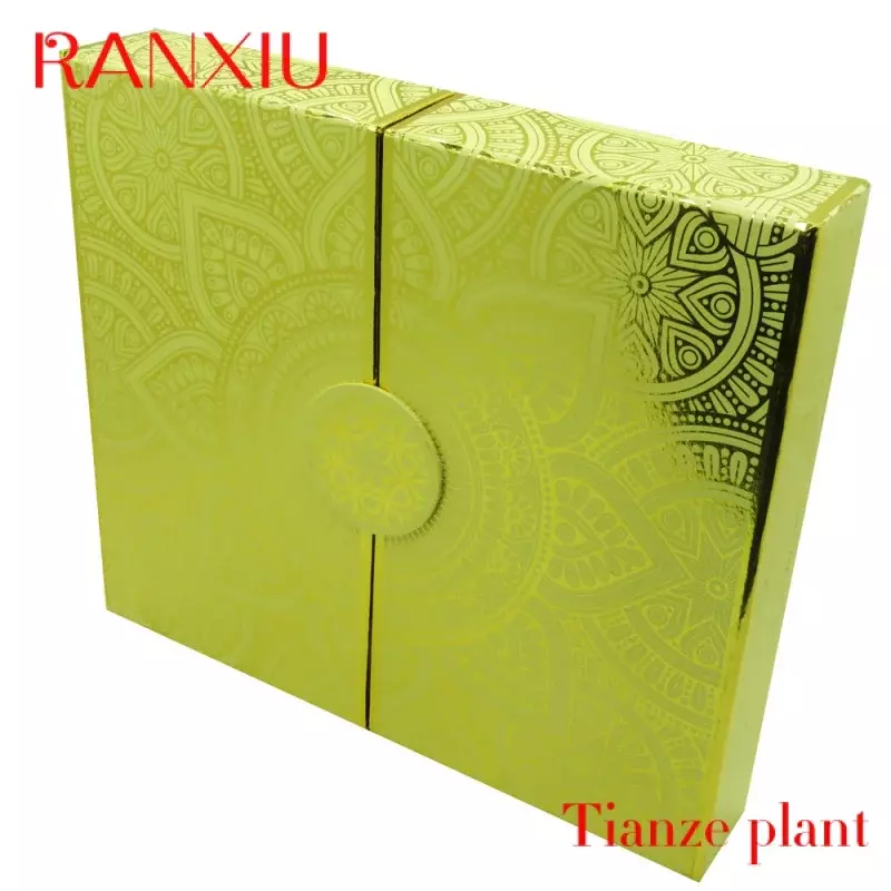 Custom luxury Xmas paper gift box chocolate packaging calendar advent