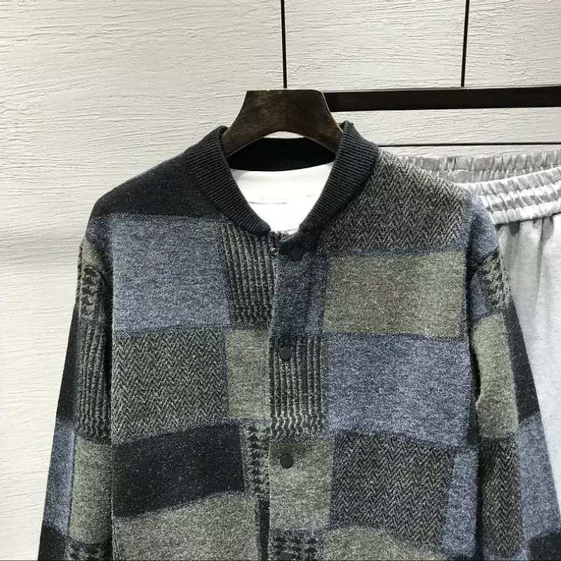 Abbigliamento uomo cappotto scozzese con colletto maglioni lavorati a maglia per uomo giacca Cardigan spessa inverno S giapponese Harajuku moda Over Fit Knit