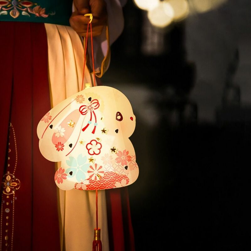 Lanterna artesanal do coelho do vintage com luz conduzida, forma DIY do coelho, lanterna do papper, meados de outono
