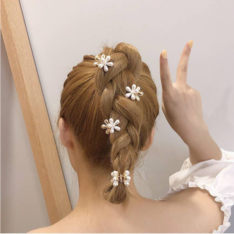 2pcs Fashion Women Girls Mini Imitation Pearl Flower Hair Claws Hair Holder Sweet Hair Clip Styling Tool Simple Hair Accessories