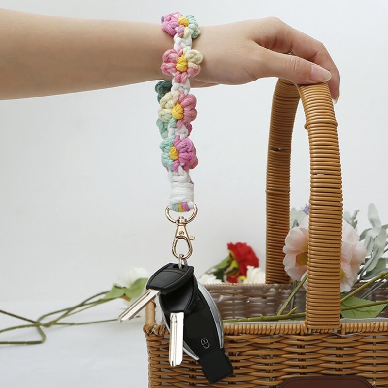Брелок для ключей в стиле макраме в стиле бохо ручной работы с красочным цветком, брелок для ключей на ремешке