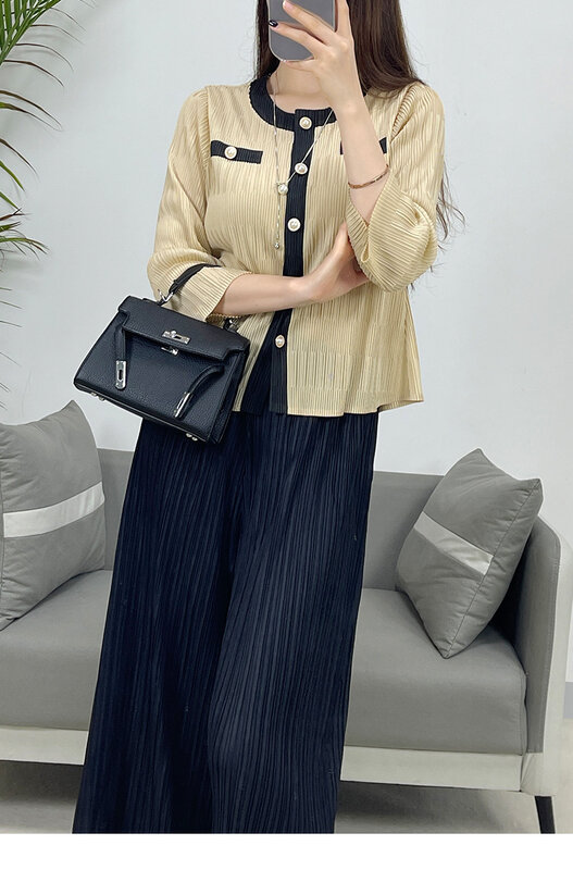 2024 New Miyake Pleated Casual Temperament Color-blocked Cardigan Top Small Coat Women's Slim Slim Design Women's Clothing