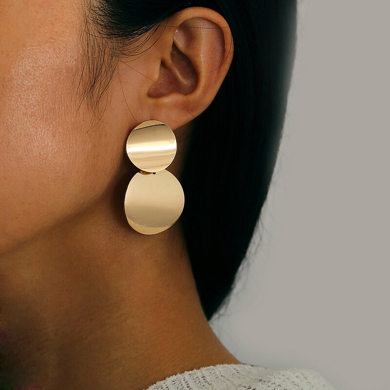 힙합 과장 불규칙한 금속 댕글 귀걸이, 나선형 트위스트 매듭 기하학 라운드 부드러운 바위 귀 Brincos 보석 선물