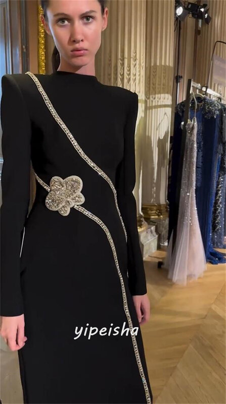 Платье для выпускного вечера Саудовская Аравия простой современный стиль формальный вечерний с высоким воротником ТРАПЕЦИЕВИДНОЕ Бисероплетение атласное на заказ