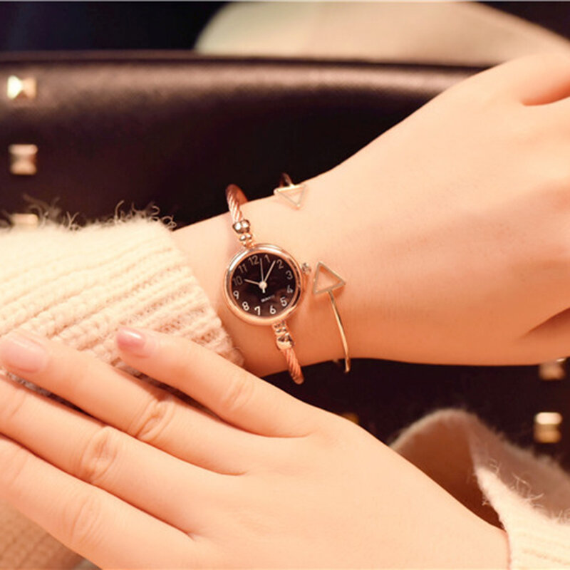 Yikaze kleine Gold Armreif Armband Luxus uhr Edelstahl Retro Damen Quarz Armbanduhr Mode lässig dünne Kette Uhren