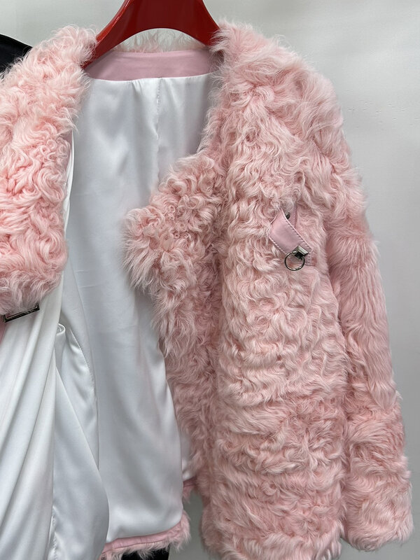 Manteau court en fourrure à col rond, version ample, design à boutons, chaud et confortable, hiver 2023, nouveau, 1229