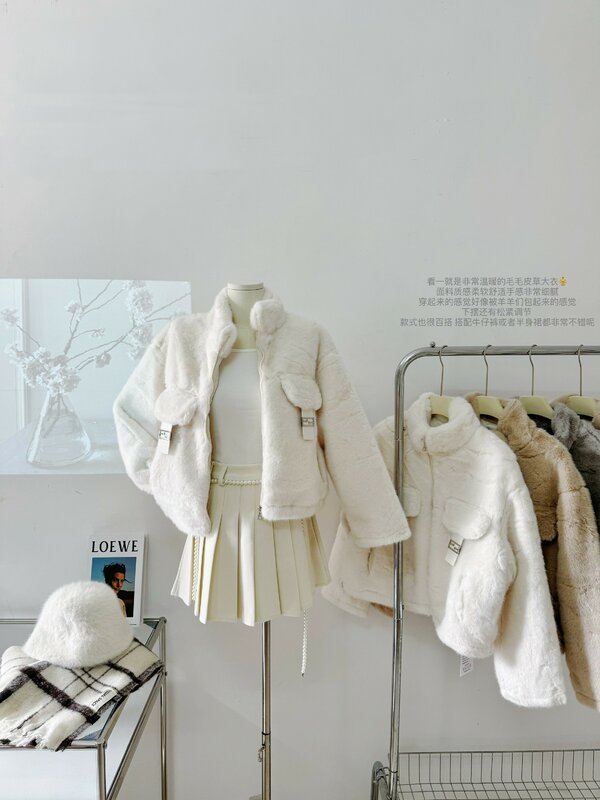Damski jesienno-zimowy gruby ciepły sztuczny krótka kurtka z futrem damski elegancki, szykowny jednolity kolor z długim rękawem luźna odzież z golfem