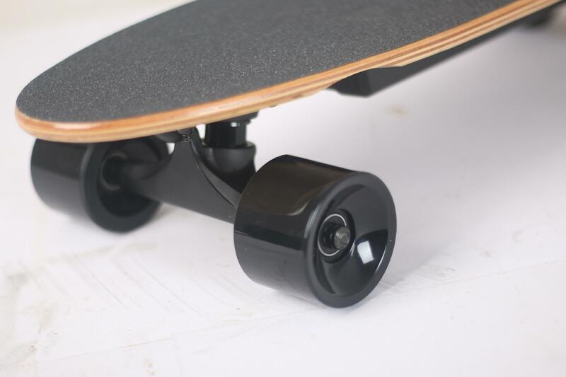 Penjualan langsung pabrik Skateboard listrik Longboard 350w * 2 Offroad untuk dewasa