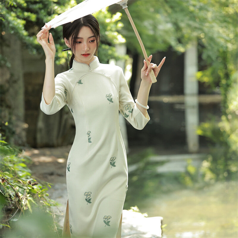 Cheongsam rocznika sukienka w rozmiarze skinny kobiet 2 kolory elegancki styl Qipao krótkie/pełna rękaw strona noworoczne ubrania Harajuku Vestido