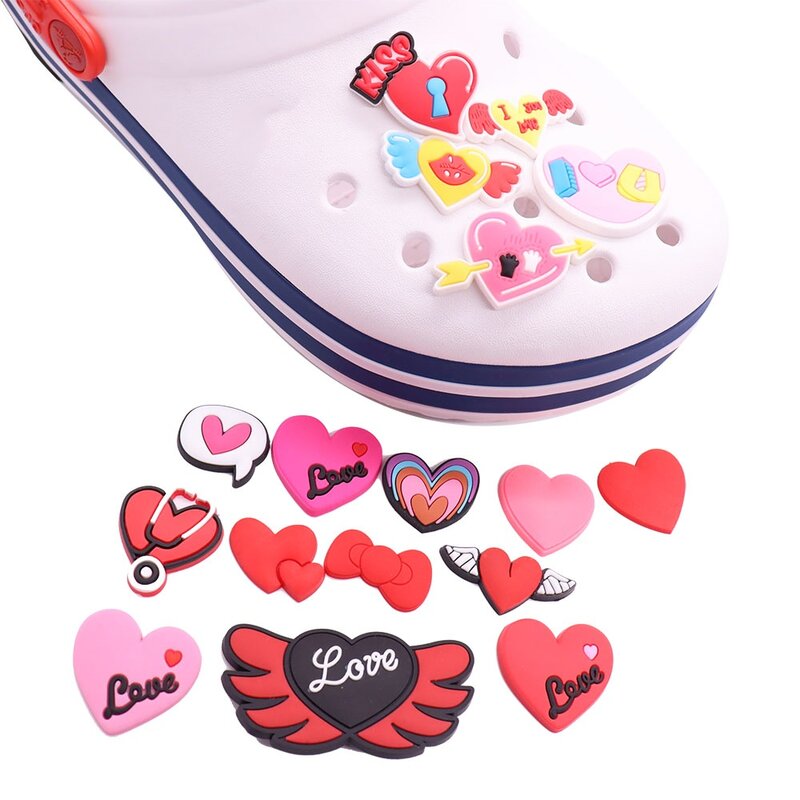 New Arrival 1 szt. Charms do butów czerwone różowe akcesoria w kształcie serca miłosnego pcv buty dziecięce klamry Fit opaski na rękę prezent urodzinowy