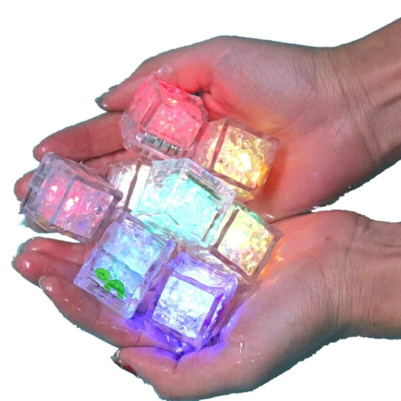 Sensor de água Luminous Ice Cubes Shape for Kids, Cute Animal Print, LED colorido Light, Children's Bath Game Toys, 8pcs