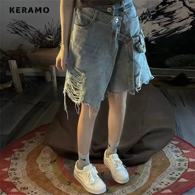 Shorts jeans rasgados japoneses, sexy, lavados, vintage, casual, feminina, design com cintos, retrô, na moda, anos 2000, Y2K