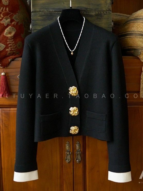 Vintage elegante Strickjacke mit V-Ausschnitt für Frauen Gold knöpfe Langarm Strick oberteile 2023 Herbst mode schicke Damen pullover